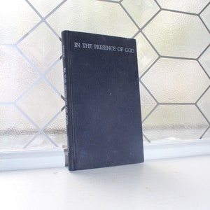 Christian Book In The Presence of God Devotions For the Newly Married
