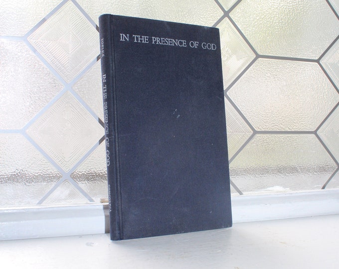 Christian Book In The Presence of God Devotions For the Newly Married
