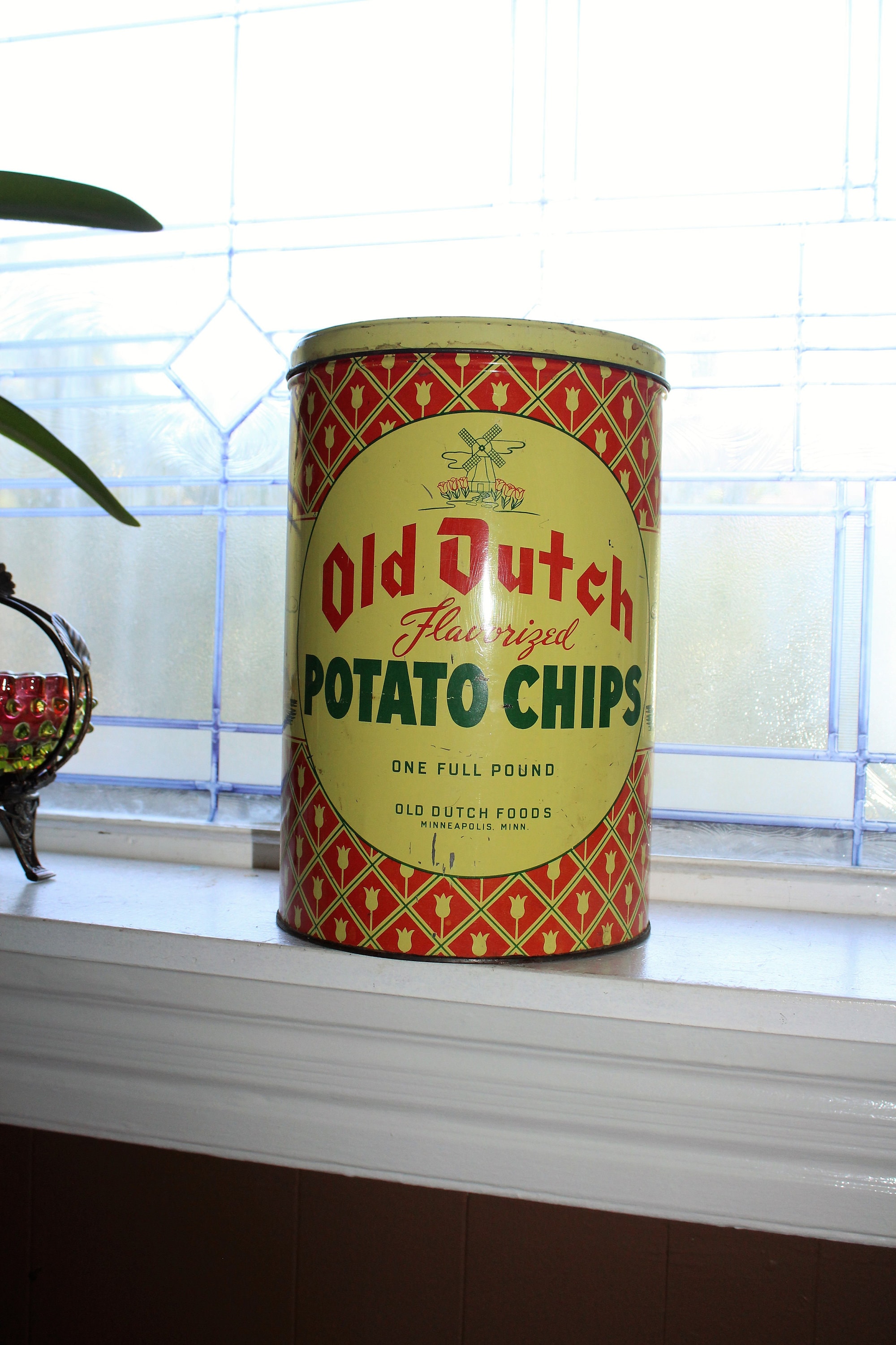 Vintage Old Dutch Potato Chips Tin 1950s