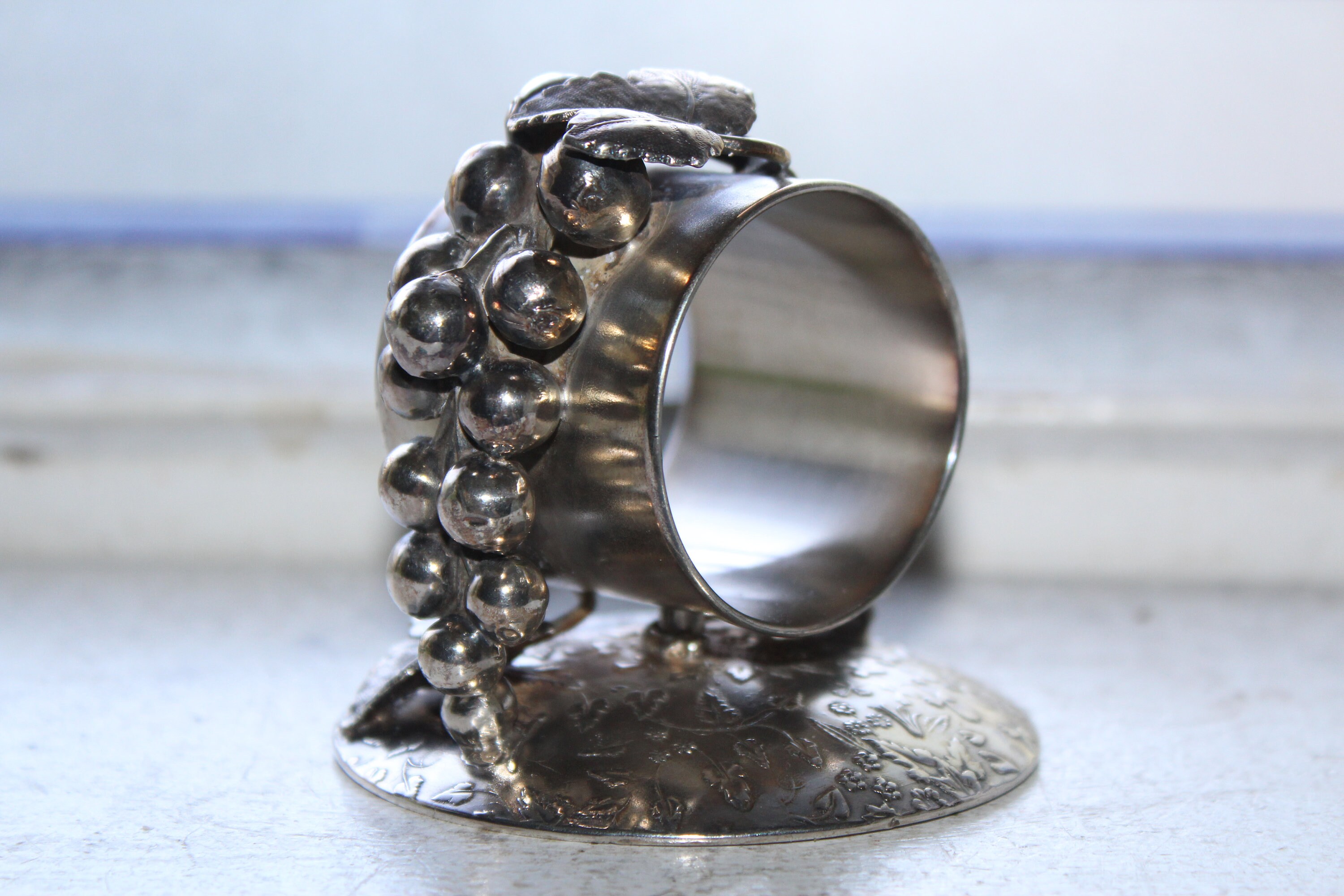 Large Antique Figural Victorian Napkin Ring Grapes Acme Silver Co