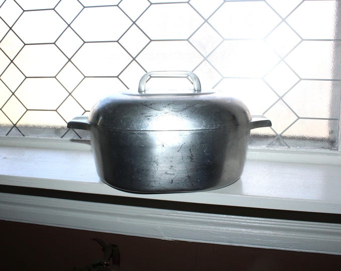 Wagner Ware Magnalite Aluminum 4263 4.5 Qt Roasterette Dutch Oven and Trivet