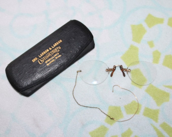 Antique Pins Nez Eyeglasses Nose Pinch with Case Circa 1901