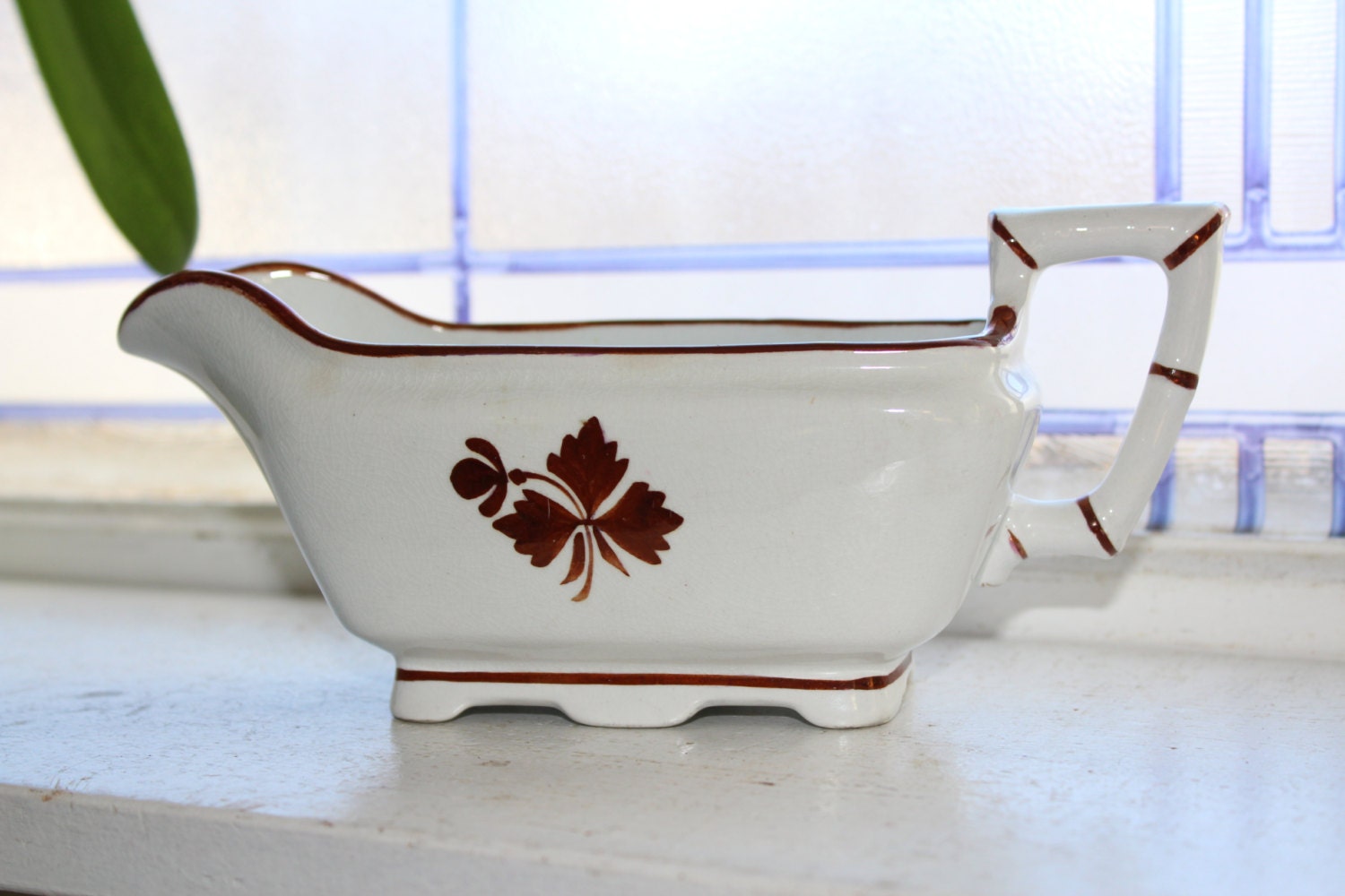 Antique Tea Leaf Ironstone Gravy Boat Alfred Meakin