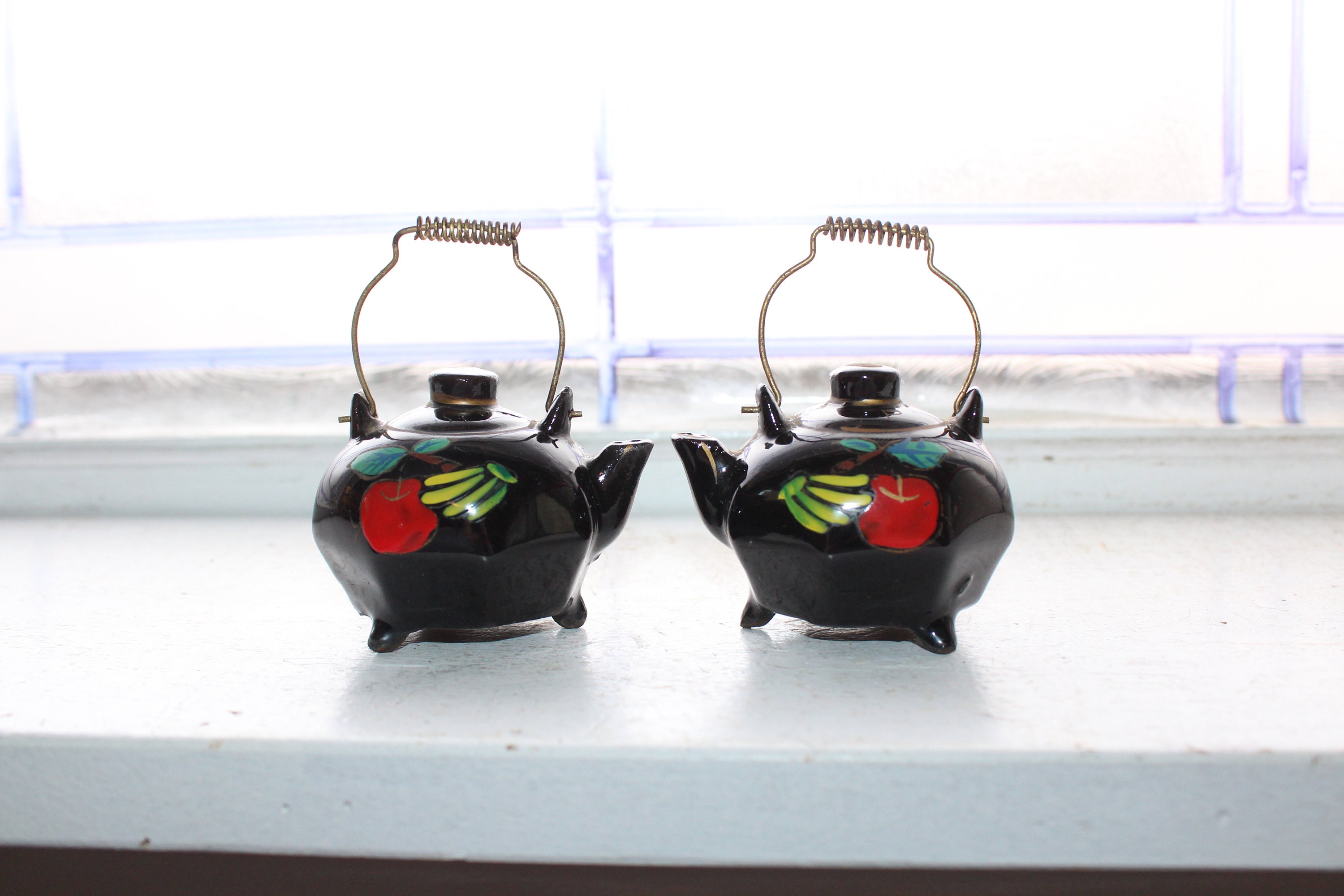 Vintage Teapot Salt & Pepper Shakers