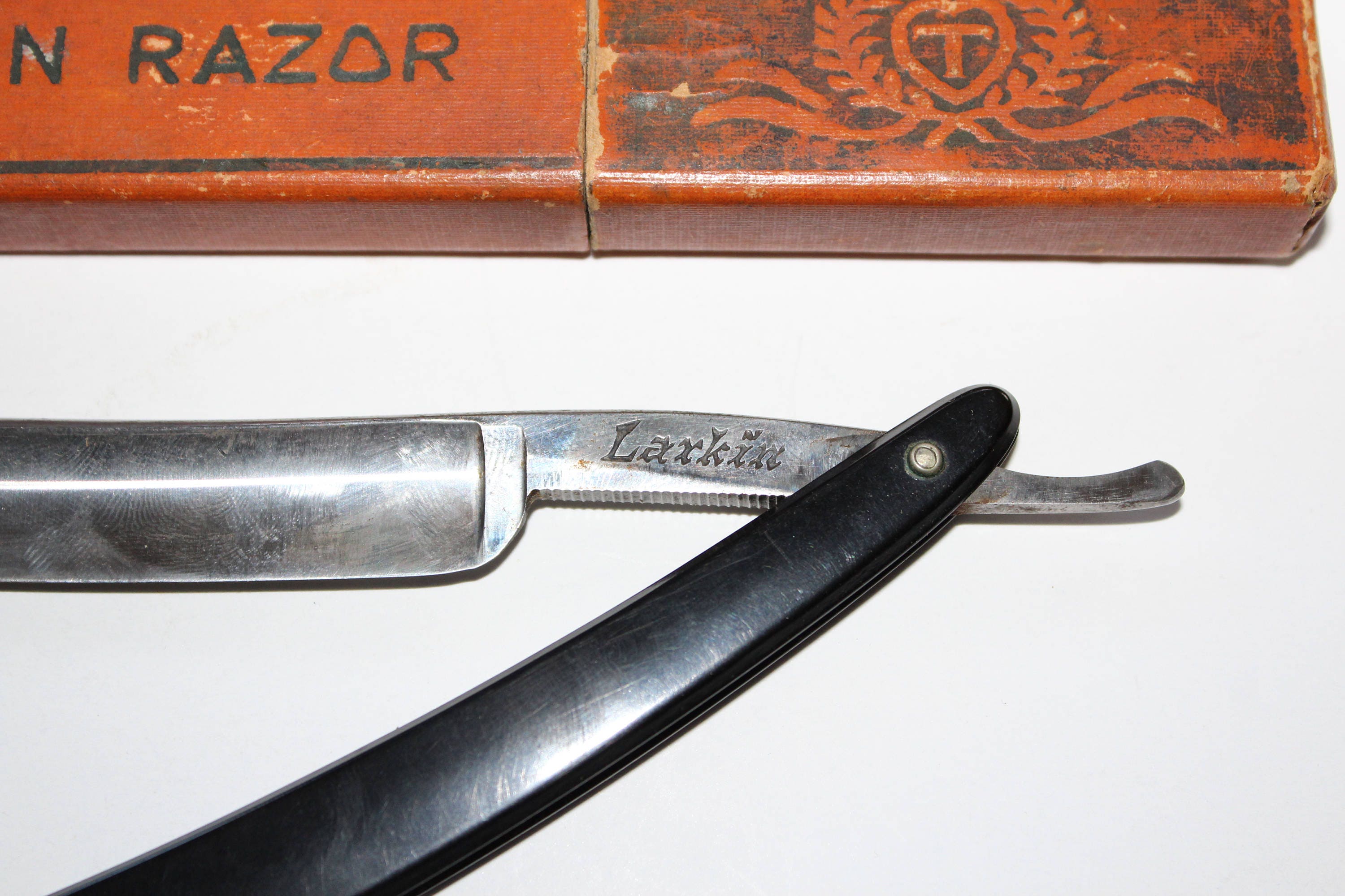 Antique Straight Razor Larkin
