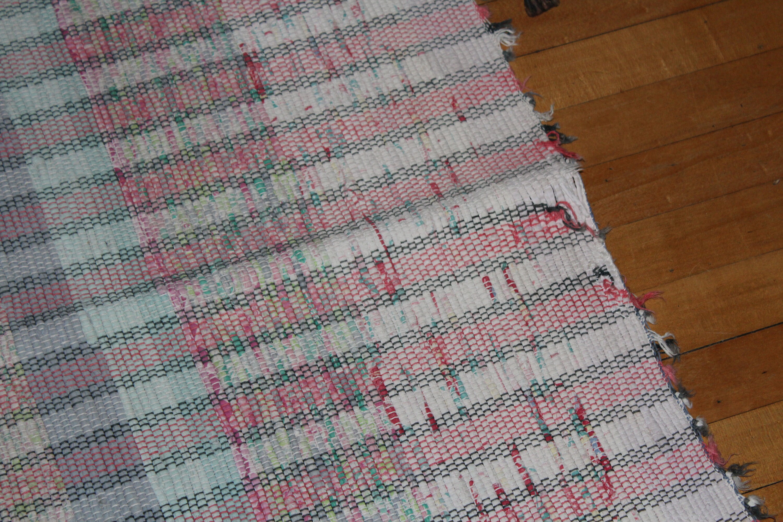 Vintage Country Rug Hand Loomed Rag Rug Rustic Farmhouse 1940s 41 x 27