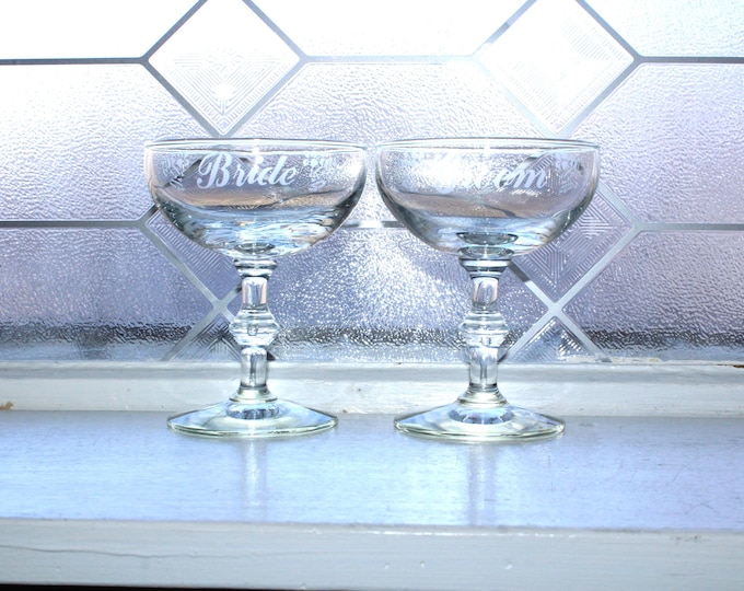 2 Vintage Bride and Groom Wedding Champagne Glasses