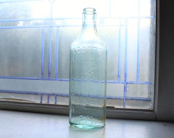 Bottiglia antica Scotts Emulsione Olio di fegato di merluzzo Lime e soda