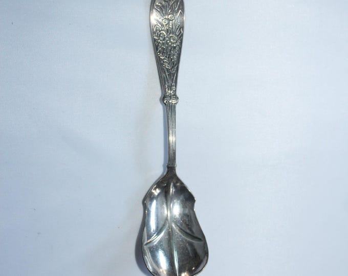 Antique Wilcox Silverplate Co Scalloped Sugar Spoon