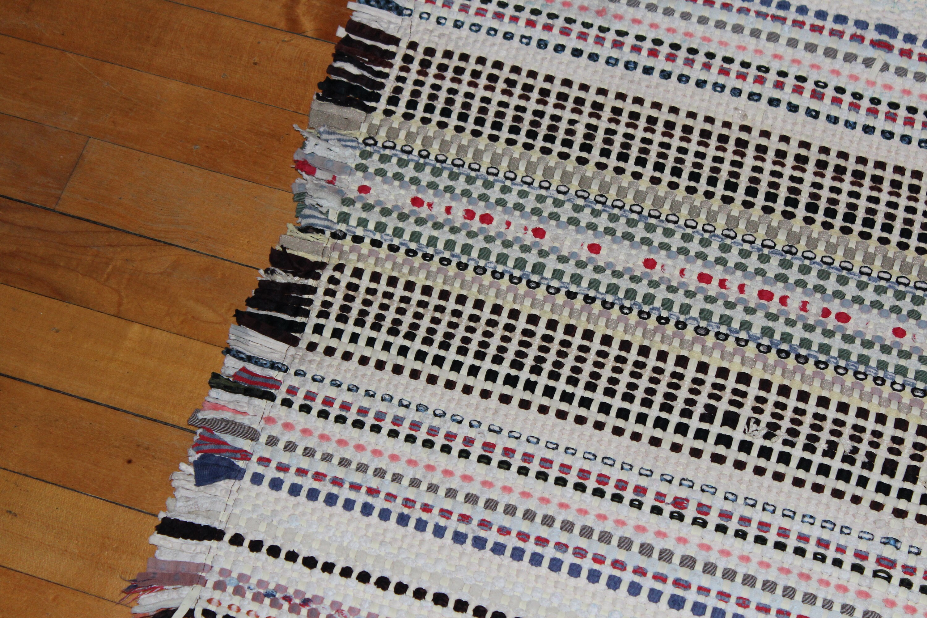 Vintage Country Rug Hand Loomed Rag Rug Rustic Farmhouse 1940s 40 x 24