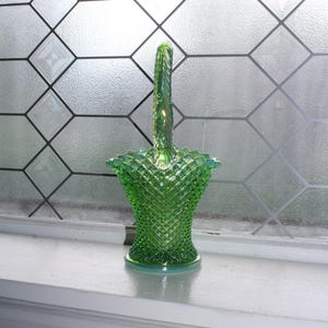 Westmoreland Glass Basket Emerald Green Opalescent Diamond