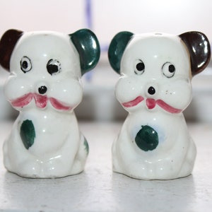 Vintage Dogs Salt and Pepper Shakers 1960s Kitsch