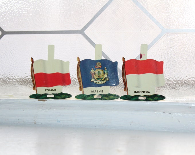 3 Vintage Tin Flag Badges Nabisco Cereal Premium Maine Indonesia Poland