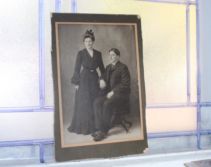 Victorian Couple Cabinet Card Photograph Antique 1800s Photo