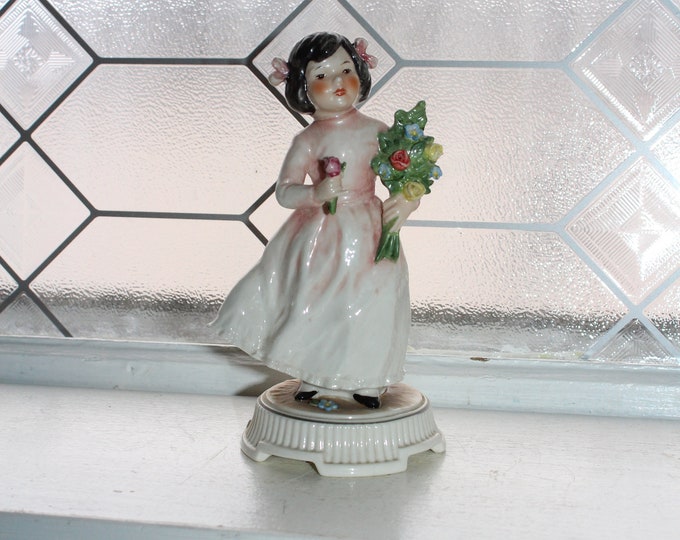 Vintage Goebel Lore Figurine Her First Bouquet of Roses 204 Blumenkinder