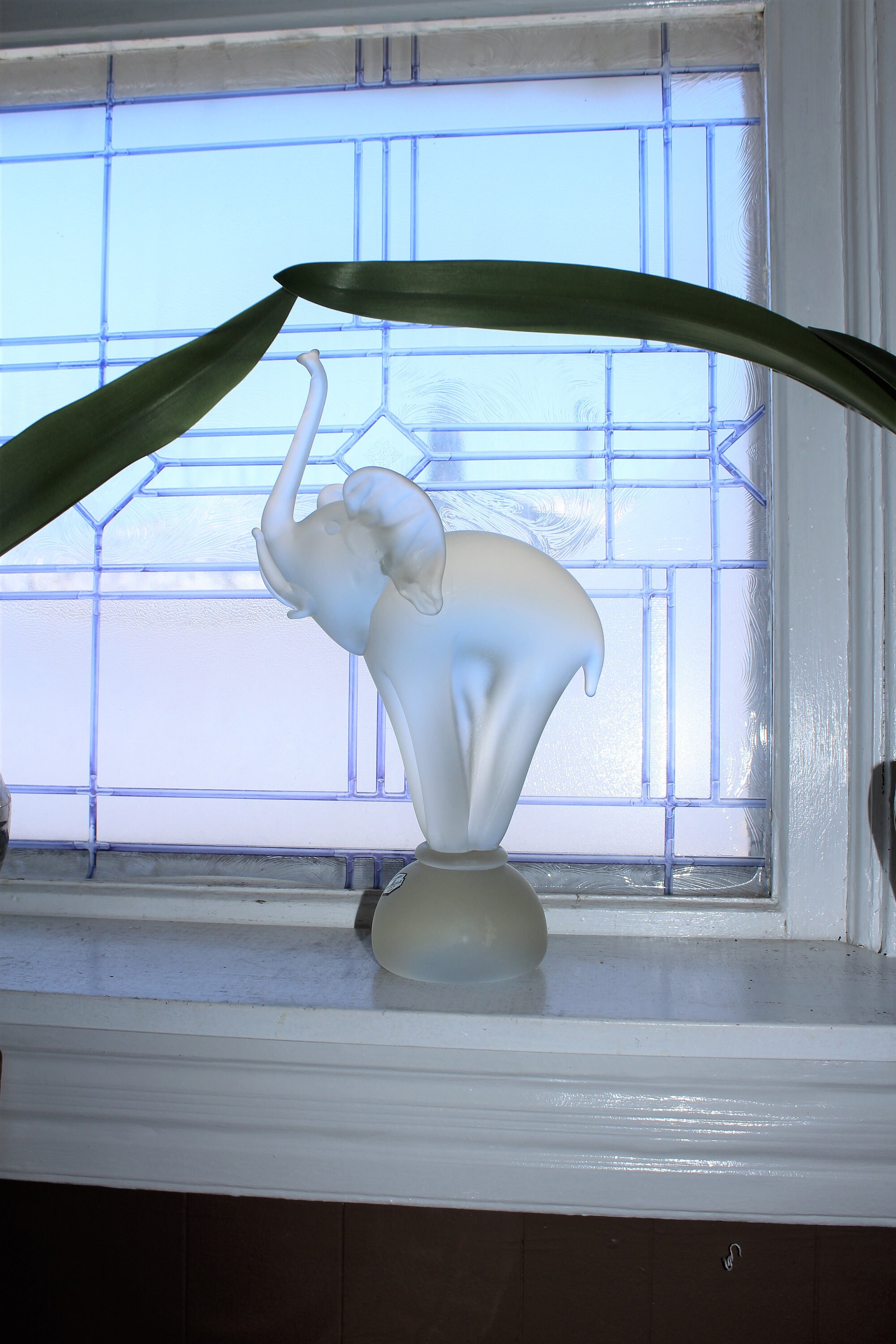 Large Satin Glass Elephant Figurine Cristales de Murano S.A.