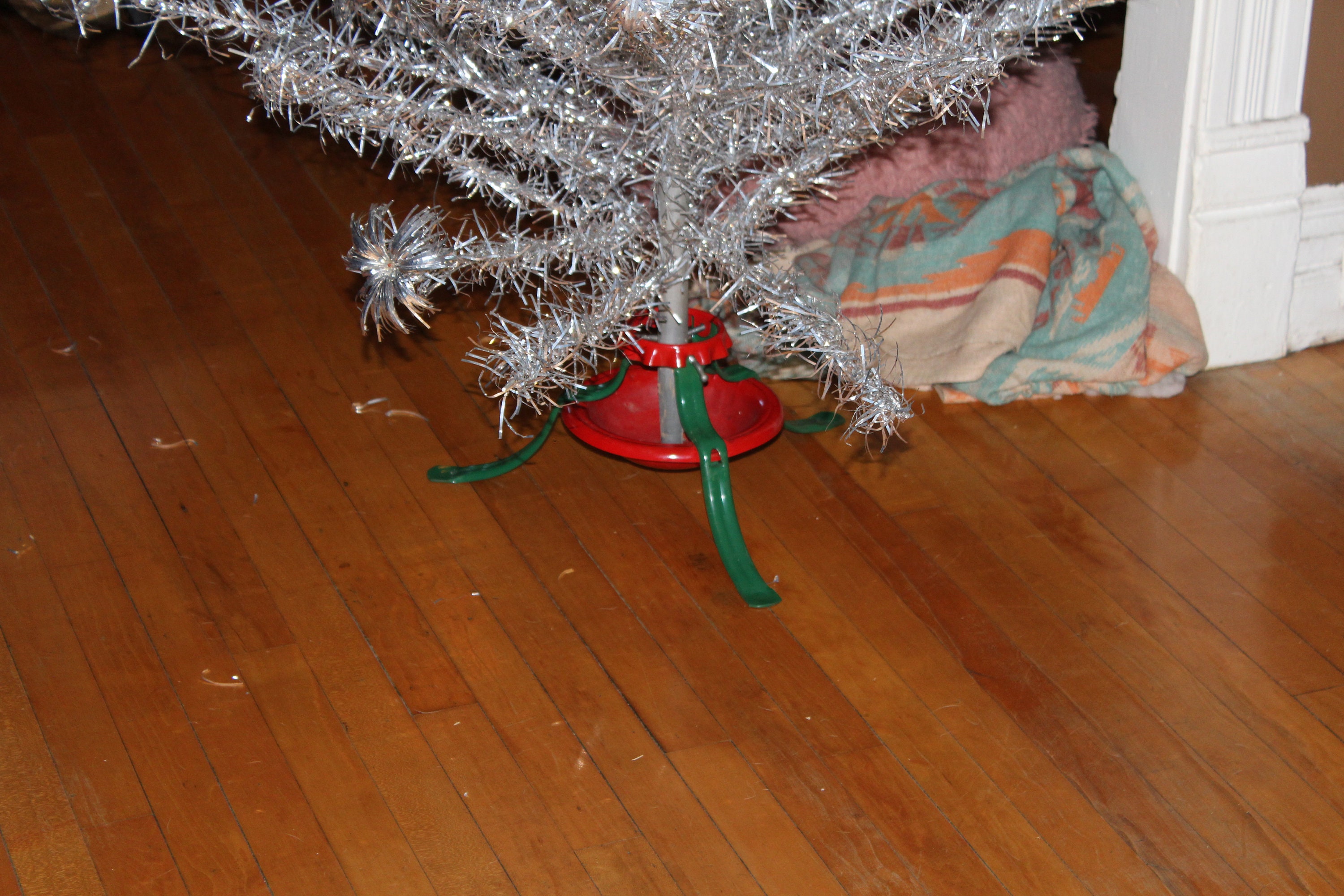 Vintage 6 ft Aluminum Pom Pom Christmas Tree with Color Wheel