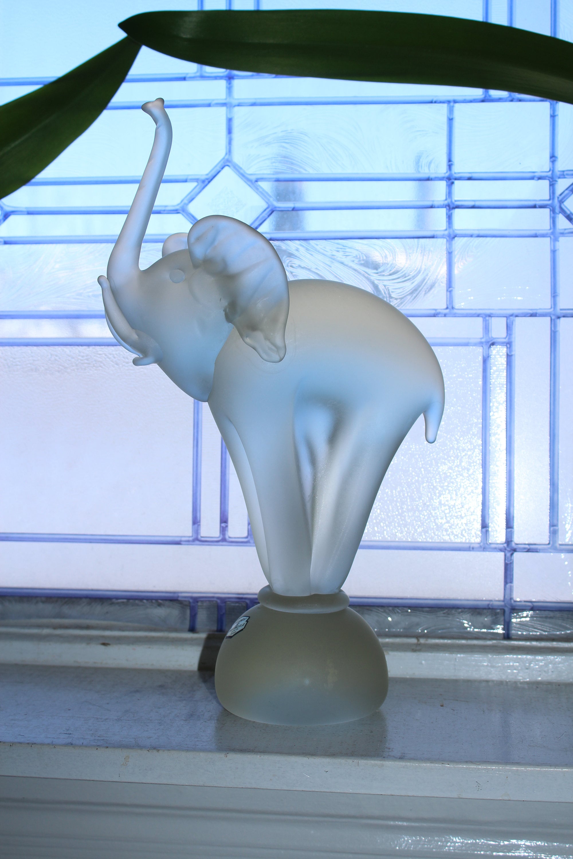 Large Satin Glass Elephant Figurine Cristales de Murano S.A.