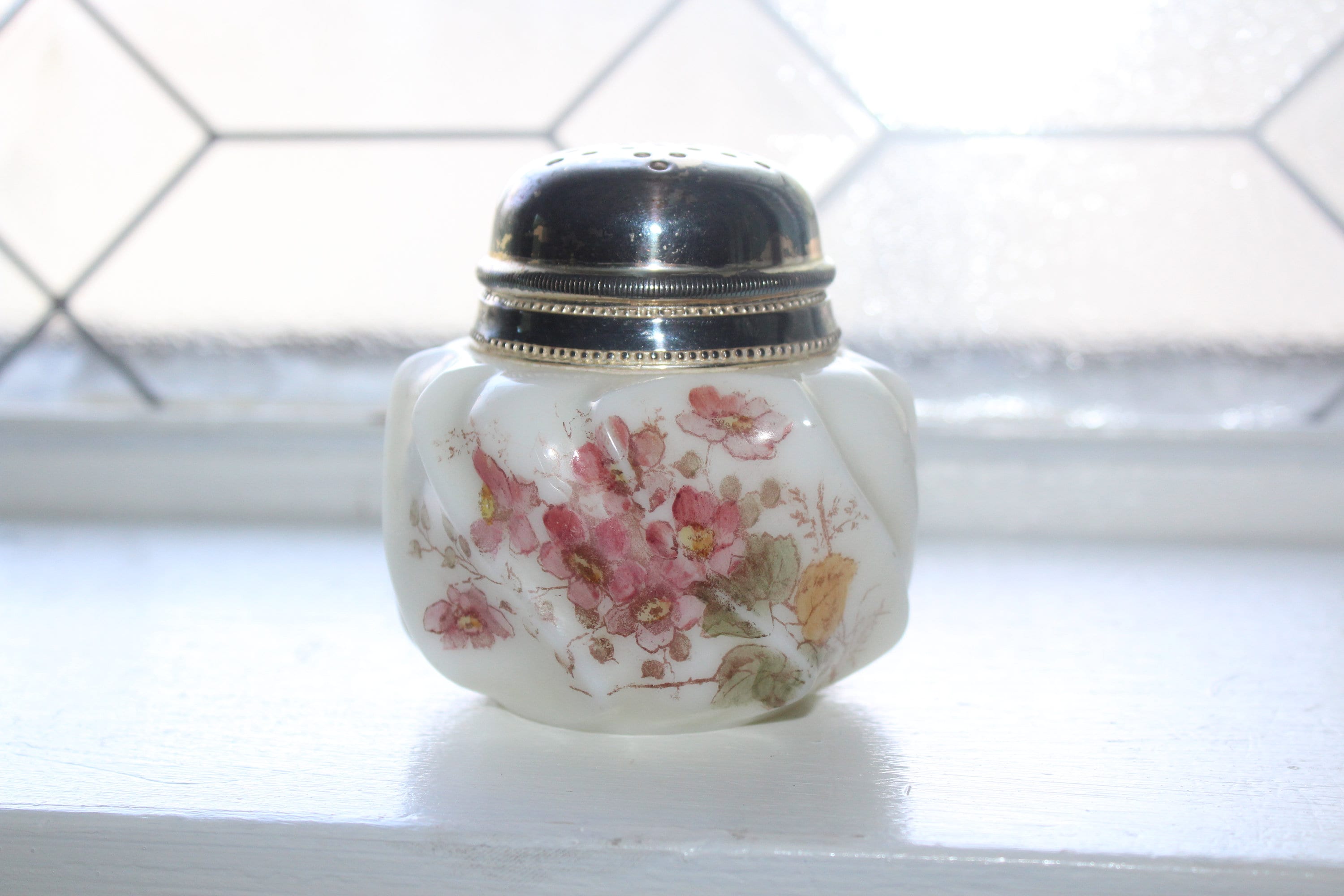 Antique Wavecrest Muffineer Sugar Shaker