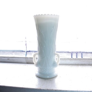 Vintage-Schwanen-Vase Westmoreland Milchglas