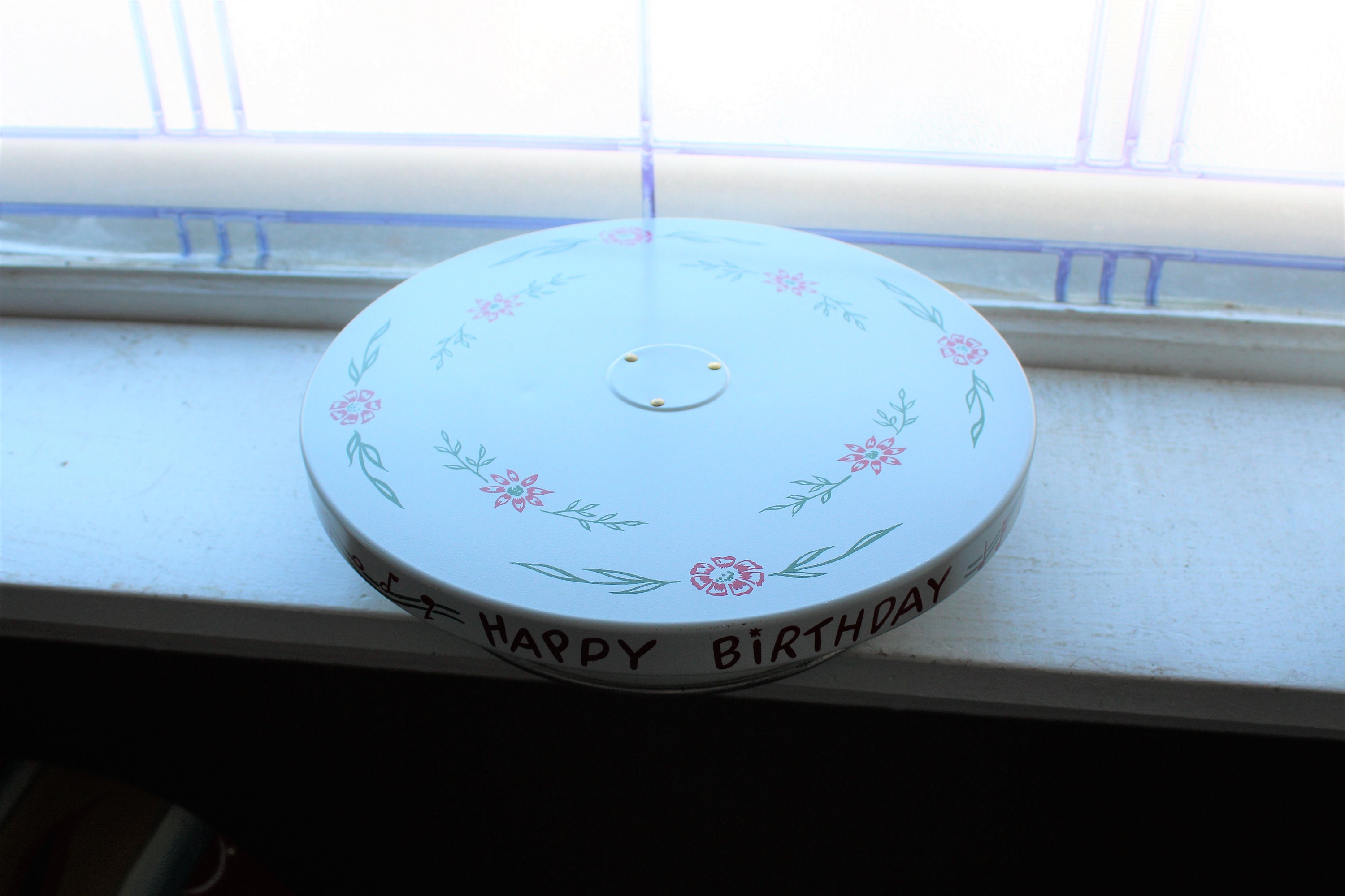 Vintage Cake Stand Musical Rotating Happy Birthday