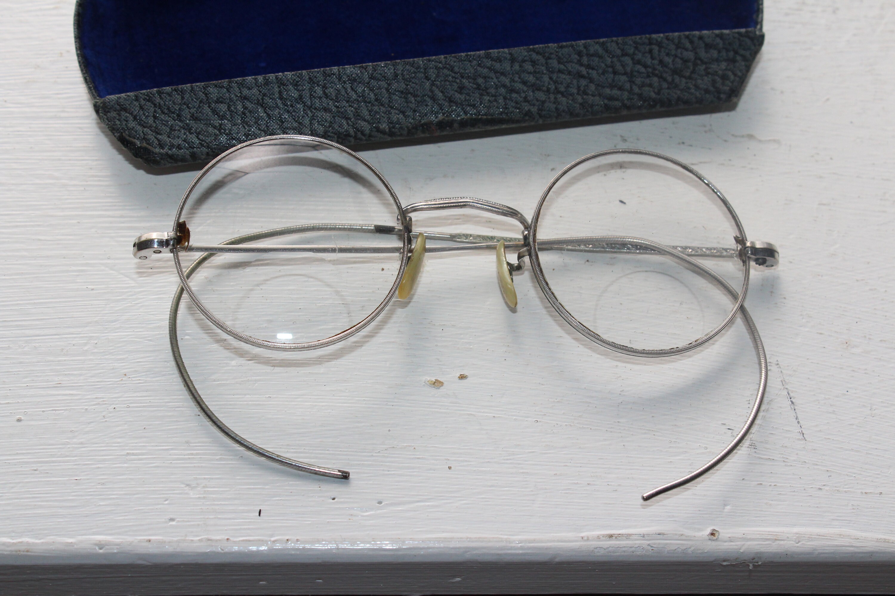 Antique Round Lens Silver Eyeglasses Spectacles with Case