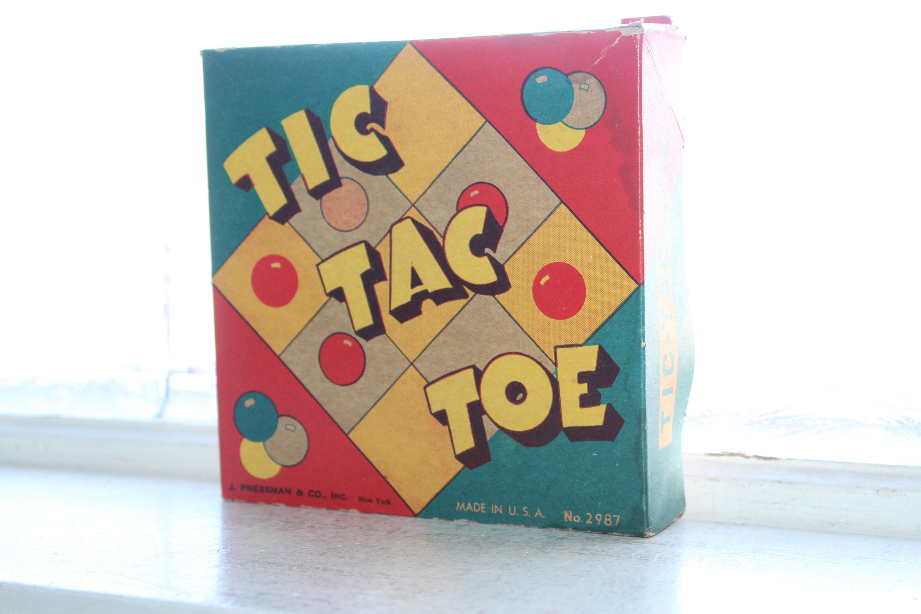 Pressman, Tic Tac Toe Board Game