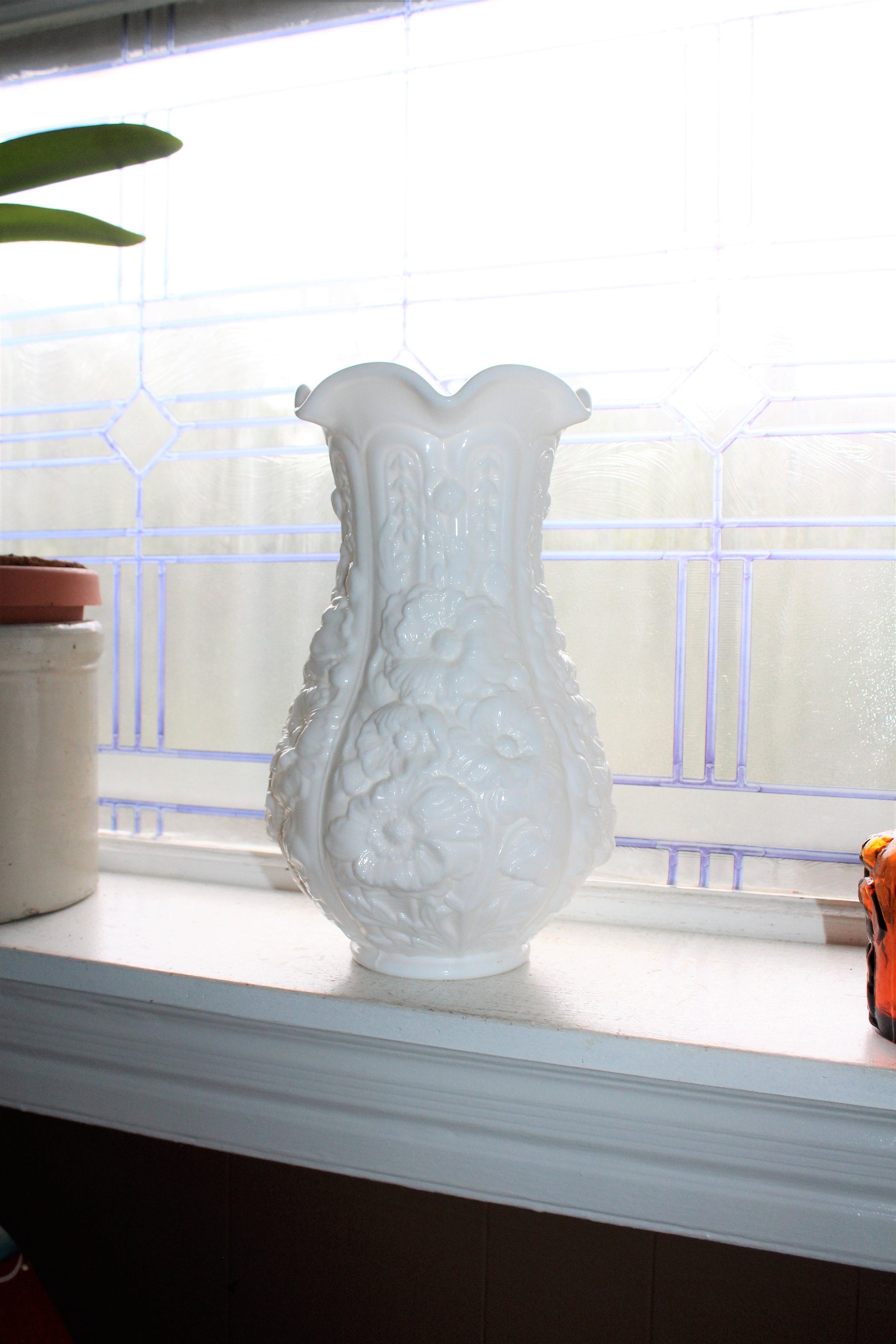 Large Imperial Milk Glass Vase 12 Relief Molded Flowers Decoration