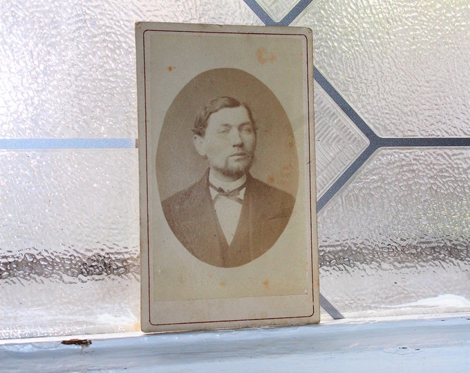 Antique Carte De Visite CDV Photograph Victorian Man with Beard 1800s