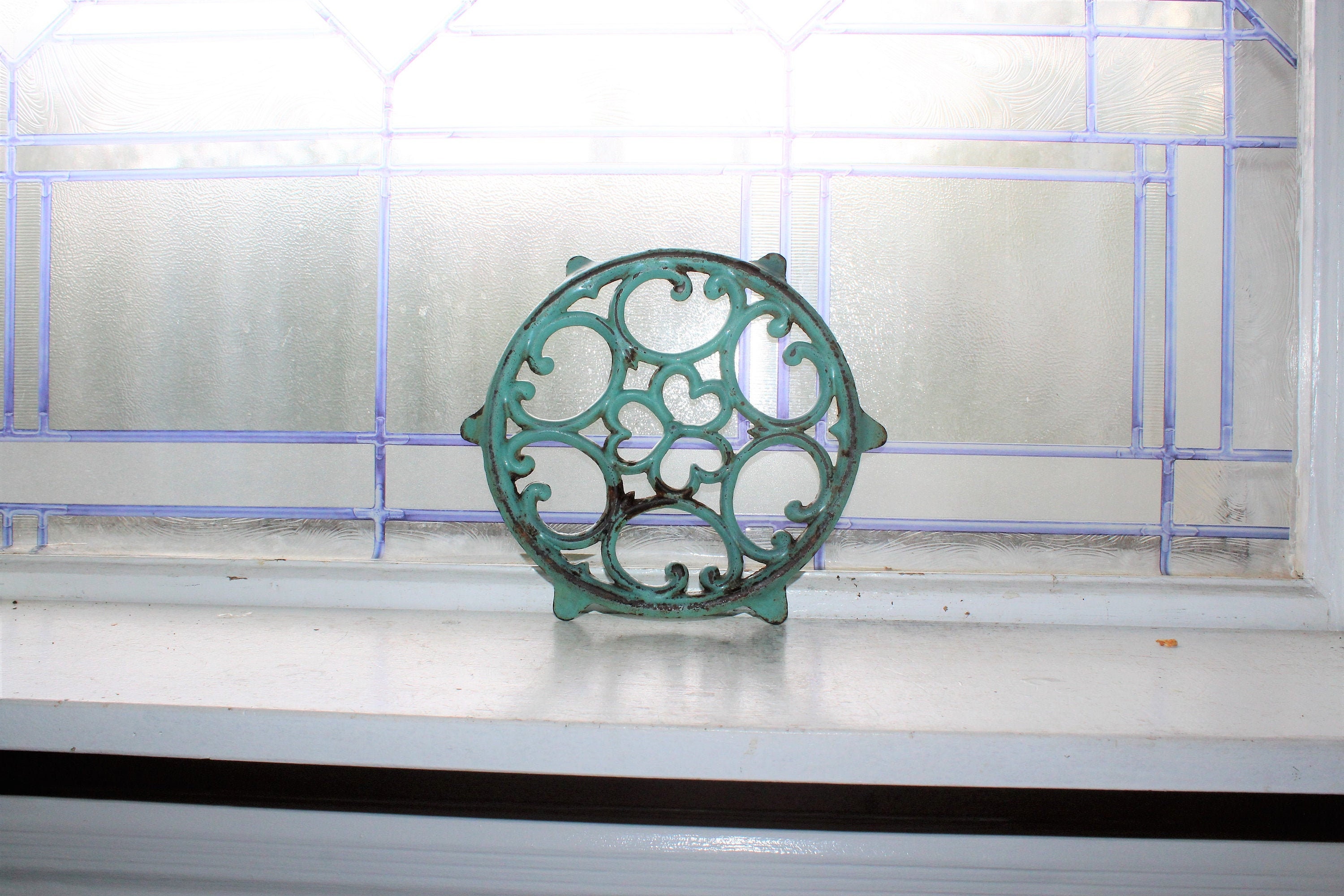 Vintage Cast Iron Round Trivet Rustic Farmhouse Decor