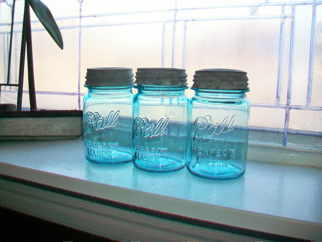 3 Blue Mason Jars Pint Blue Ball Perfect Mason Vintage 1923 to 1933