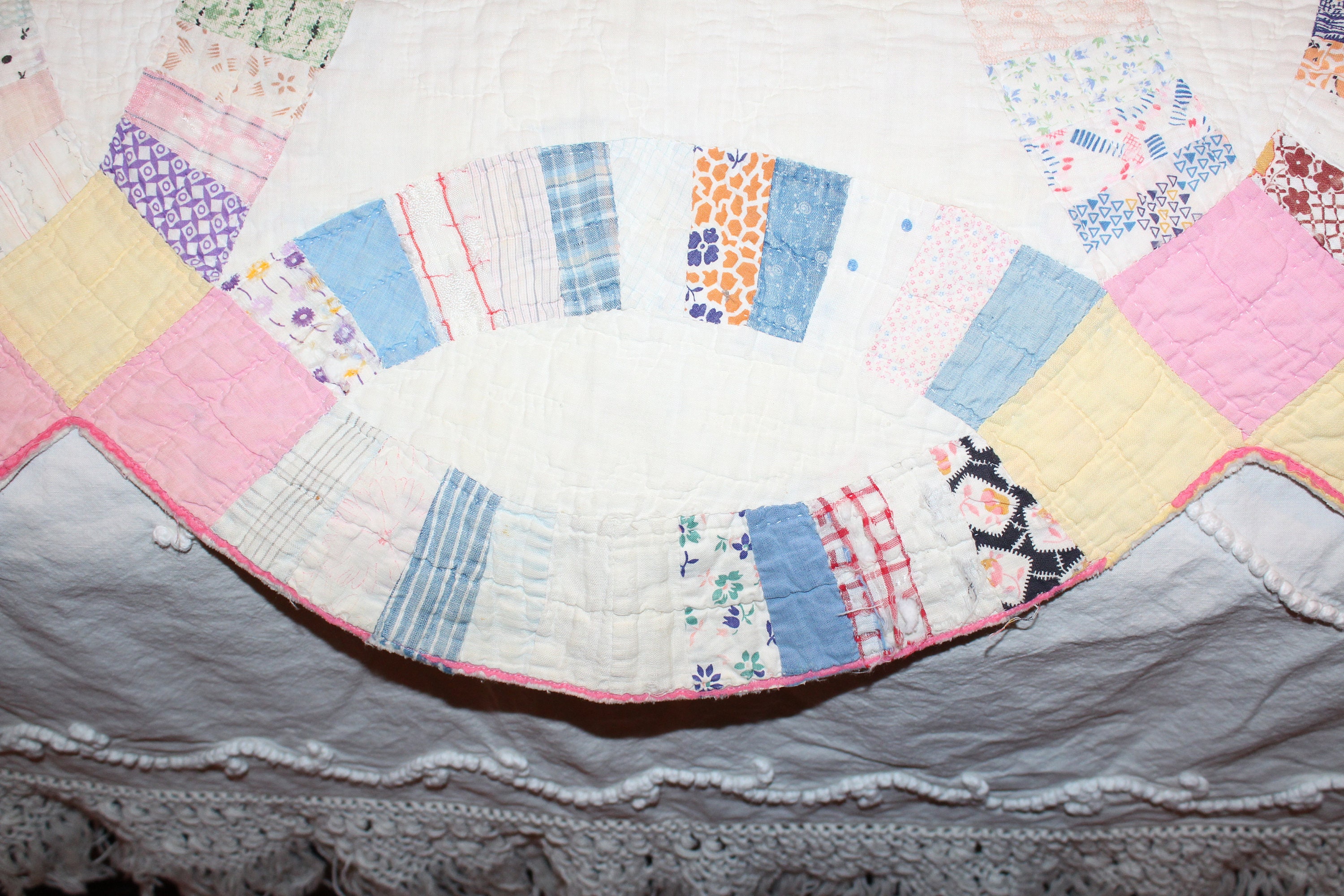 Vintage 1930s Quilt Double Wedding Ring Hand Stitched