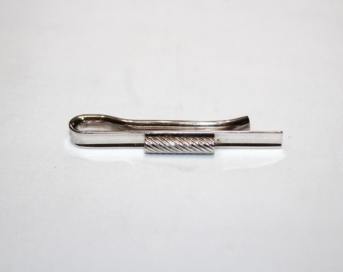 Vintage Hickock Tie Bar Silver Tone with Rope Twist Center
