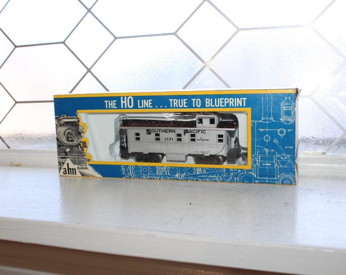Vintage AHM  HO Scale Southern Pacific Railroad Train 1171 Caboose 5350