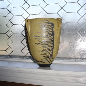 Stor studiokonstkeramik, stöttad vas, kvinna, böljande hår, Andy Palmer