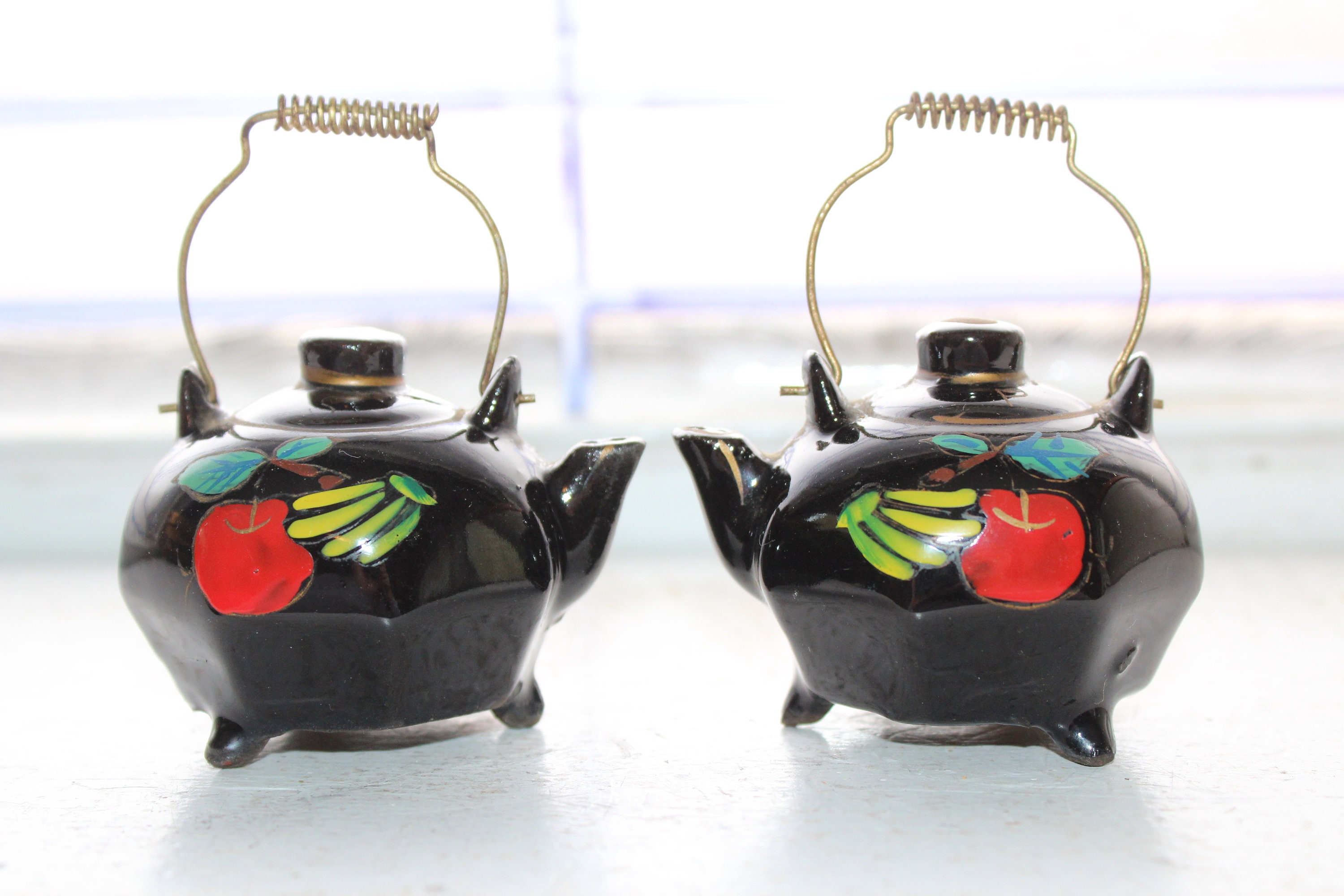 Vintage Teapot Salt & Pepper Shakers