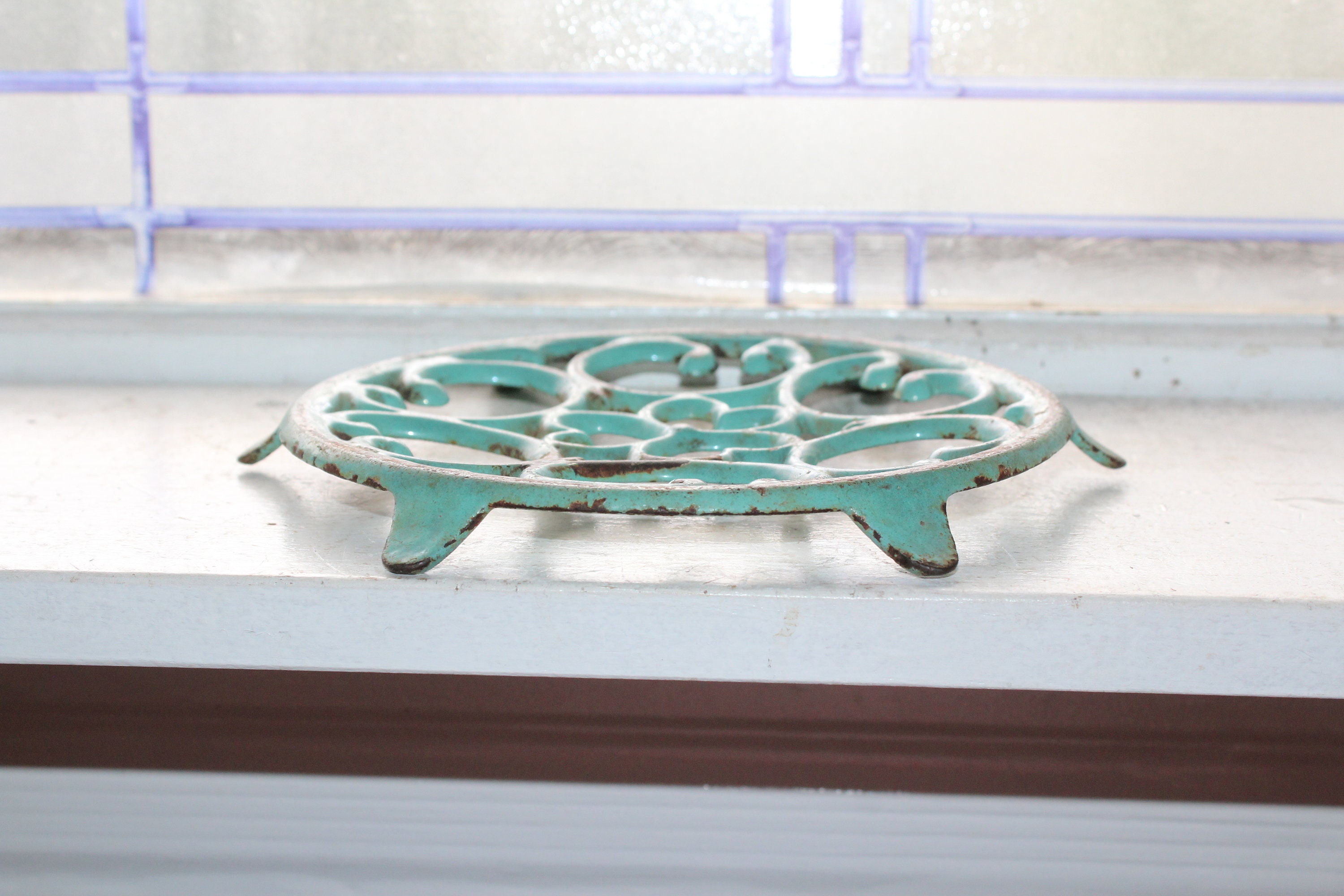 Vintage Cast Iron Round Trivet Rustic Farmhouse Decor