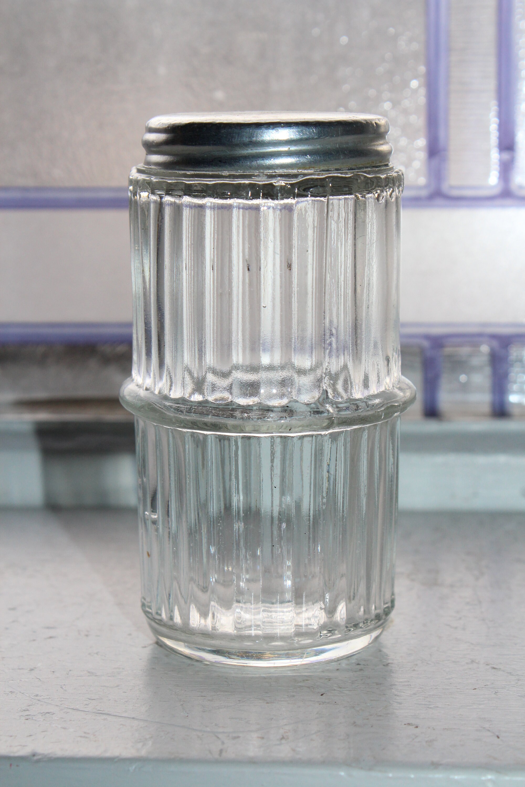 Vintage gerippte Mission Hoosier Schrank getäfelt Glas Gewürz | Etsy