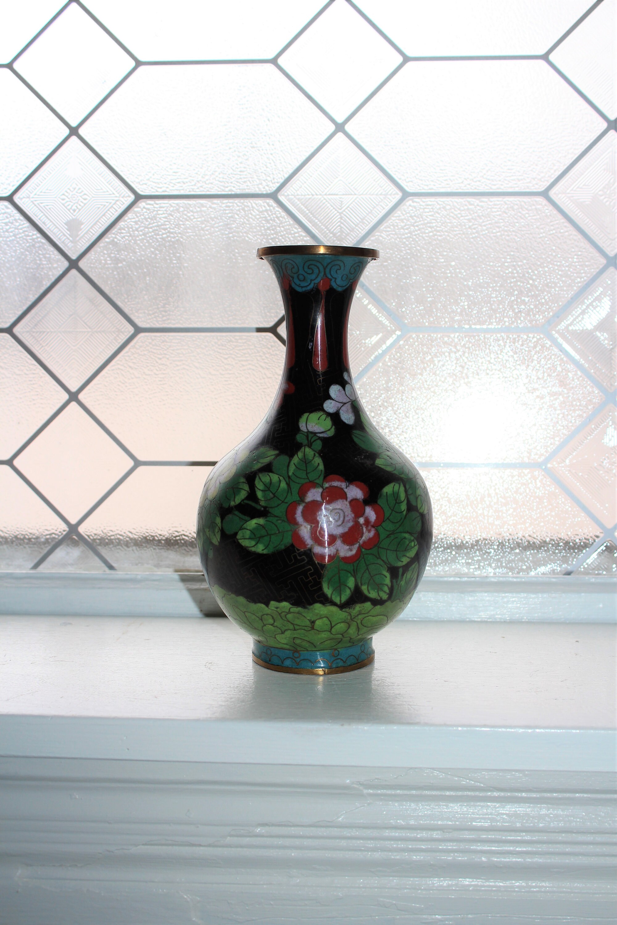 Vintage Chinese Cloisonne Vase Floral on Black 8