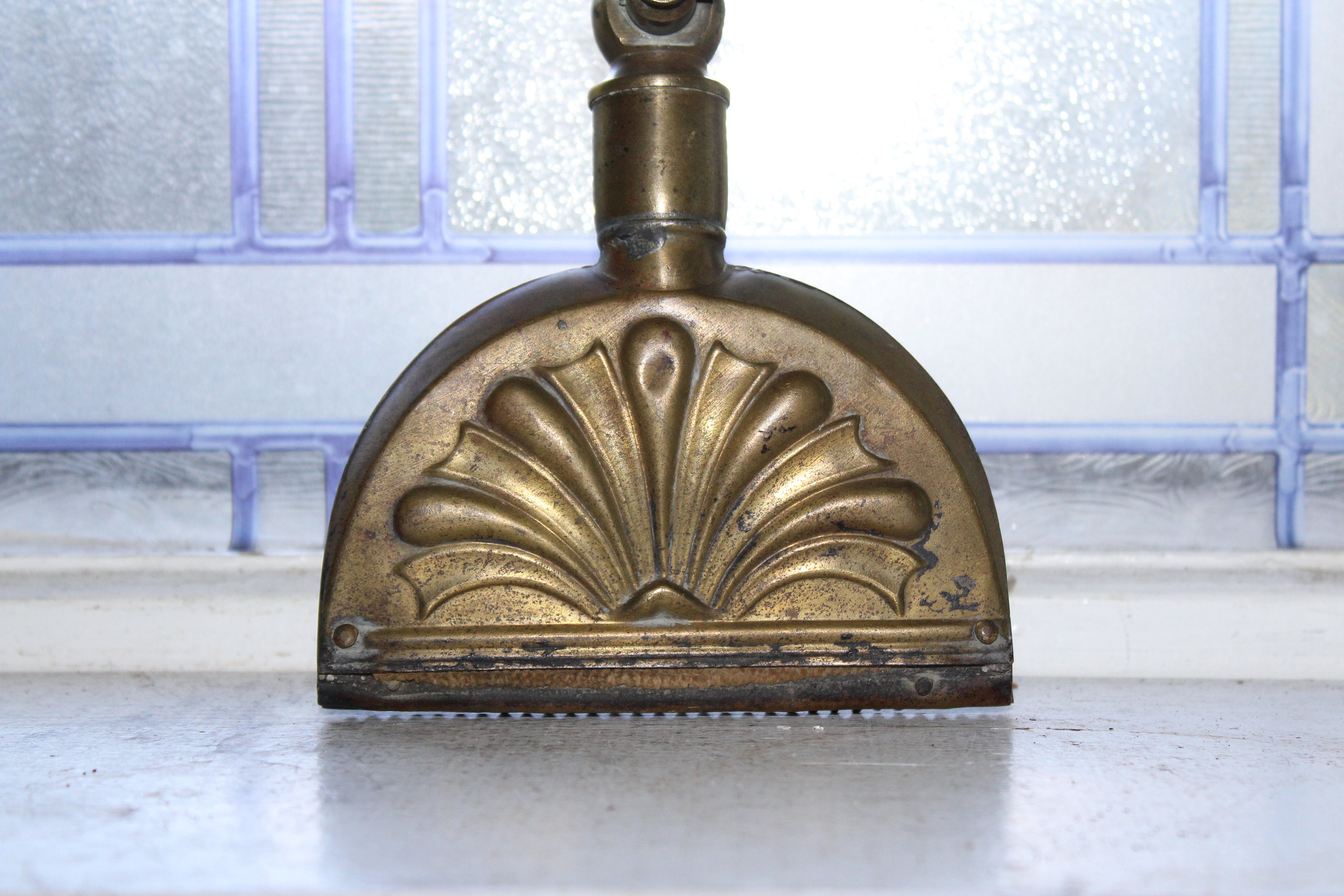 Antique Deakin Victorian Brass Horse Singe Comb