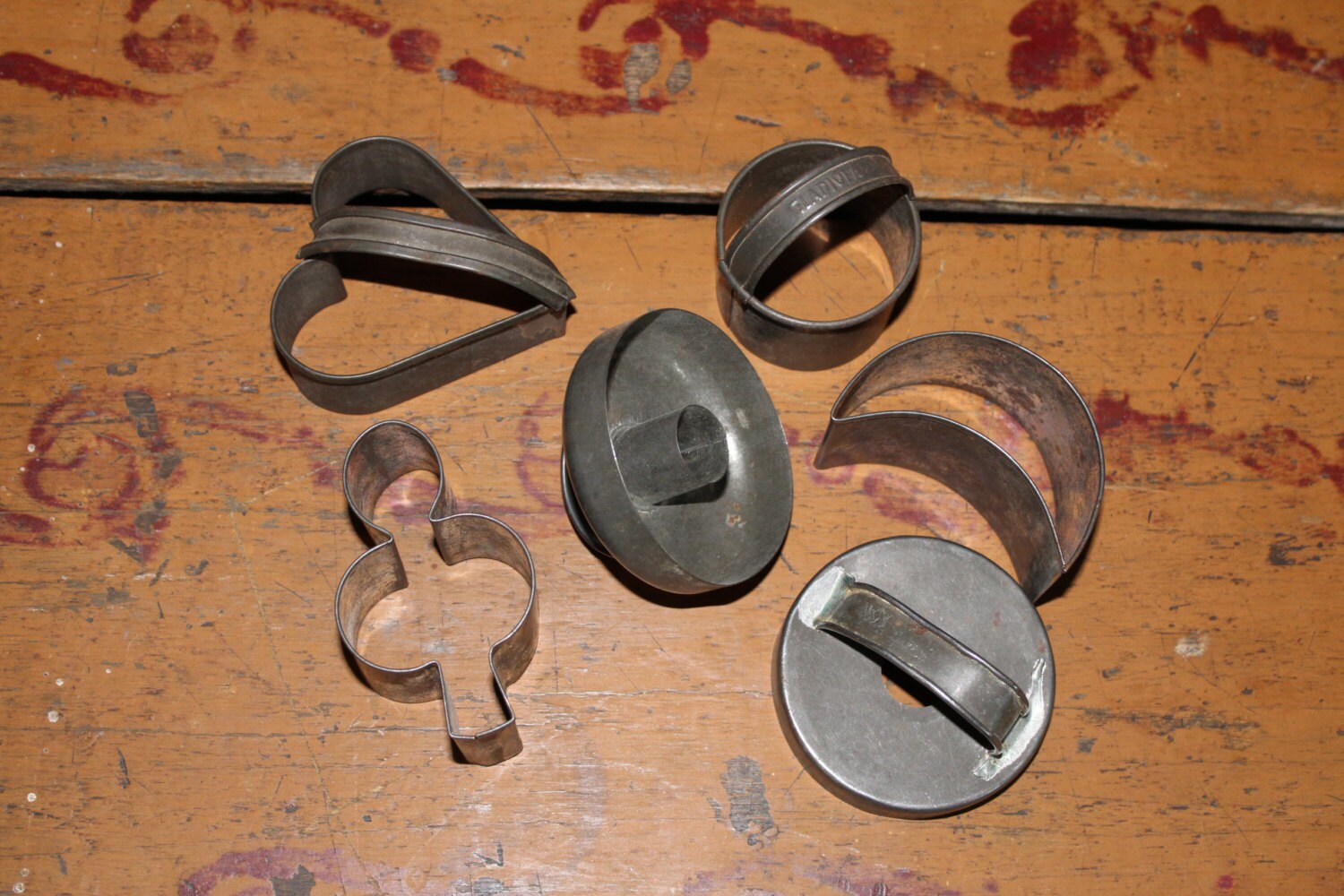 6 Antique Tin Cookie Cutters Heart Club Moon Round Doughnut Cutter