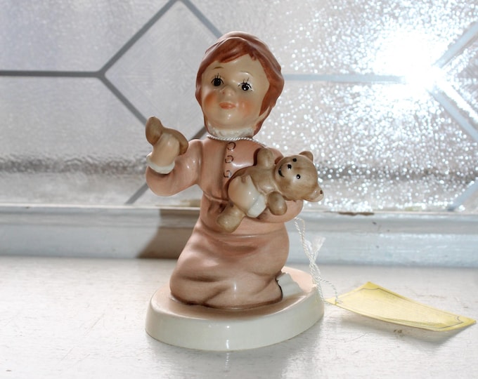 Goebel Figurine Please by Henry Holt #11606-11 TMK6