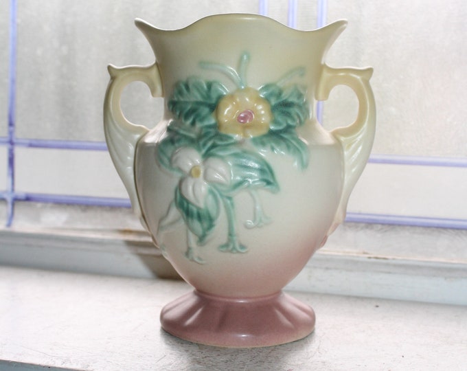 Hull Pottery Wildflower Vase W-9 6 1/2" Vintage 1940s