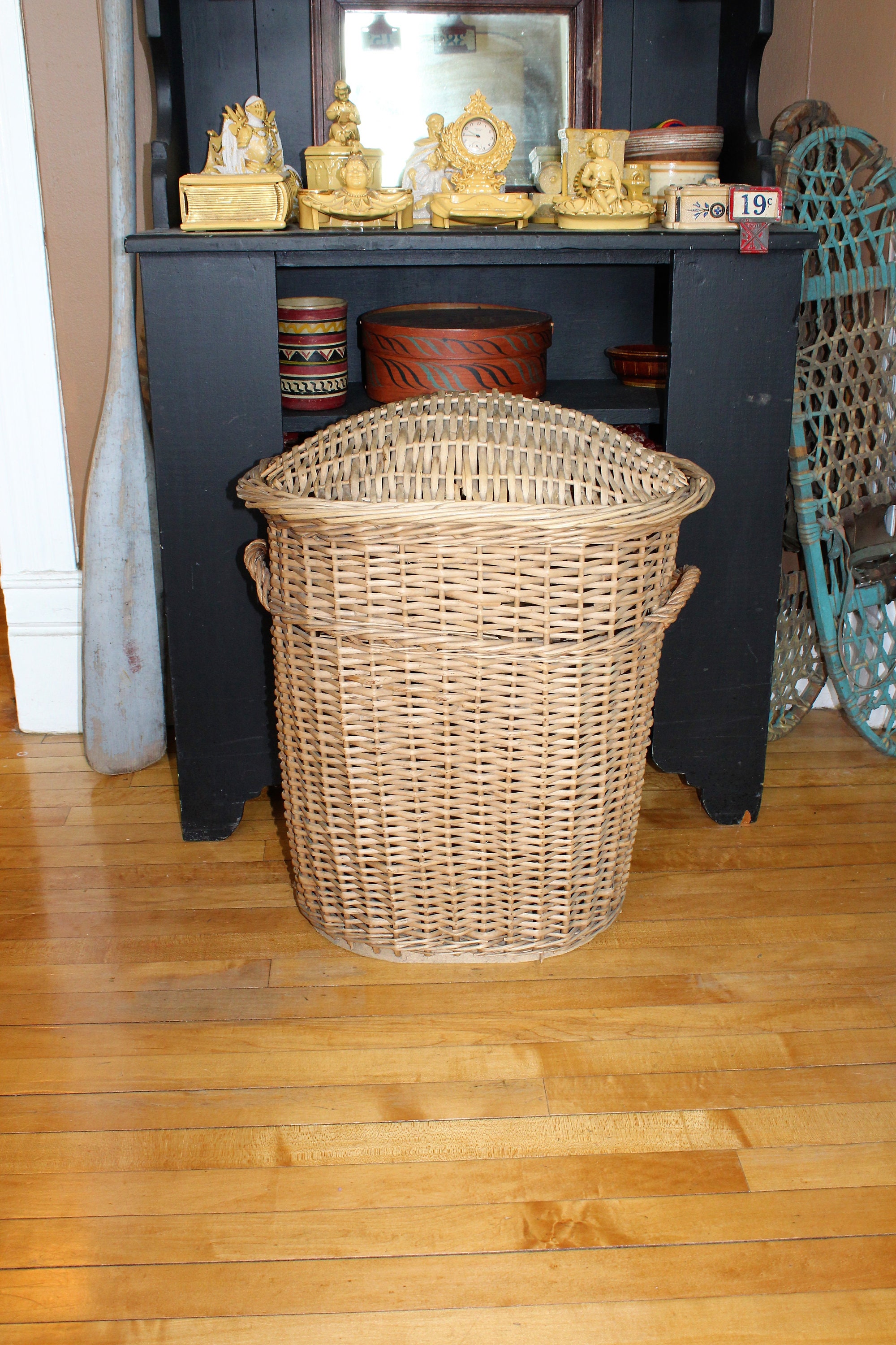 Antique Wicker Laundry Basket Hamper Rustic Farmhouse Decor