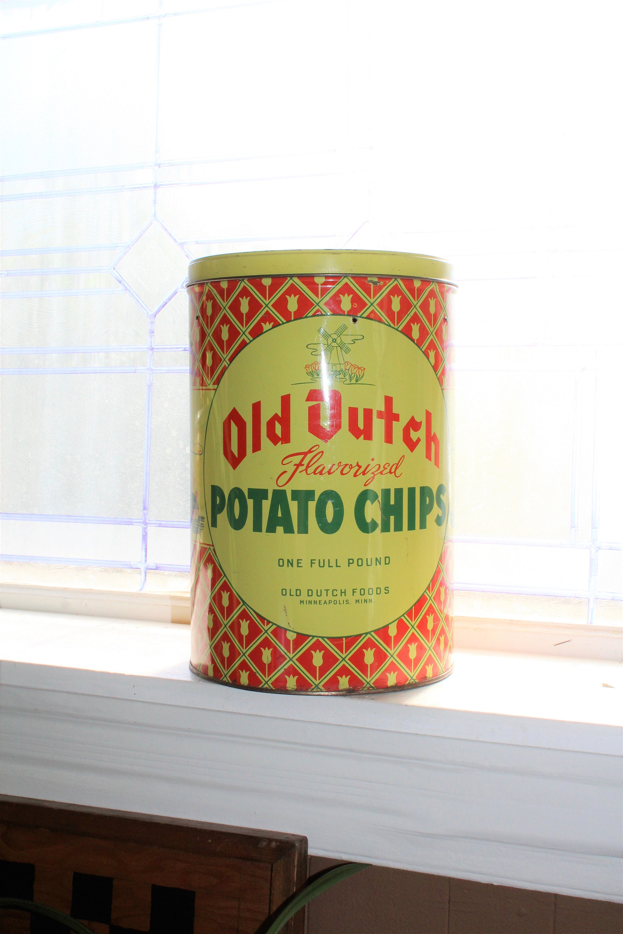 Vintage Old Dutch Potato Chips Tin 1950s