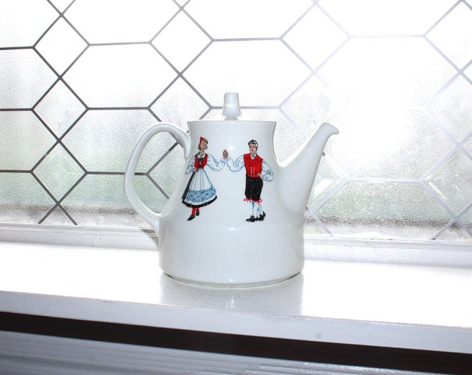 Figgjo Hardanger Dancers Teapot Vintage Norwegian
