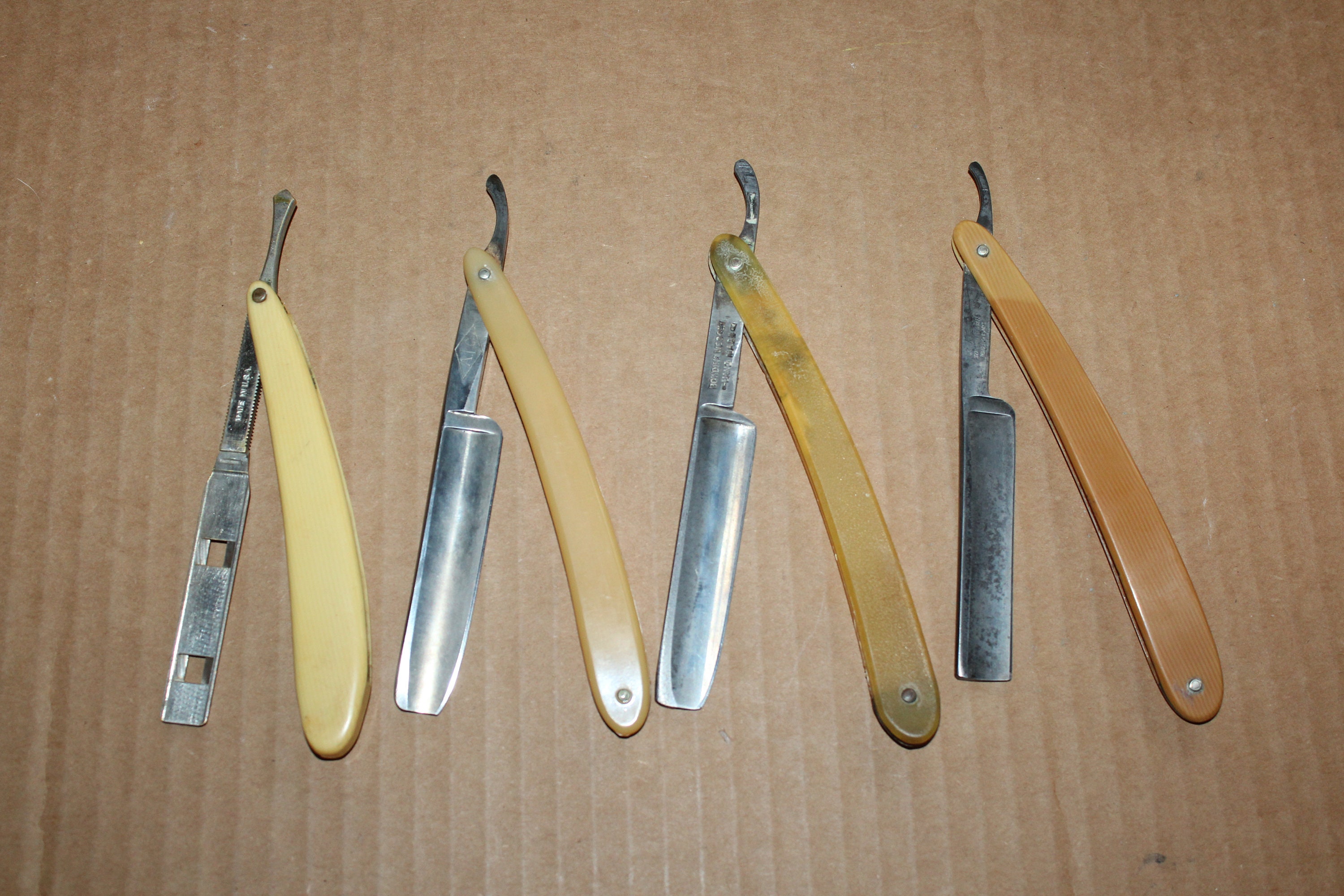 Antique Straight Razor Storage Box Carrying Case Caddy with 4 Razors