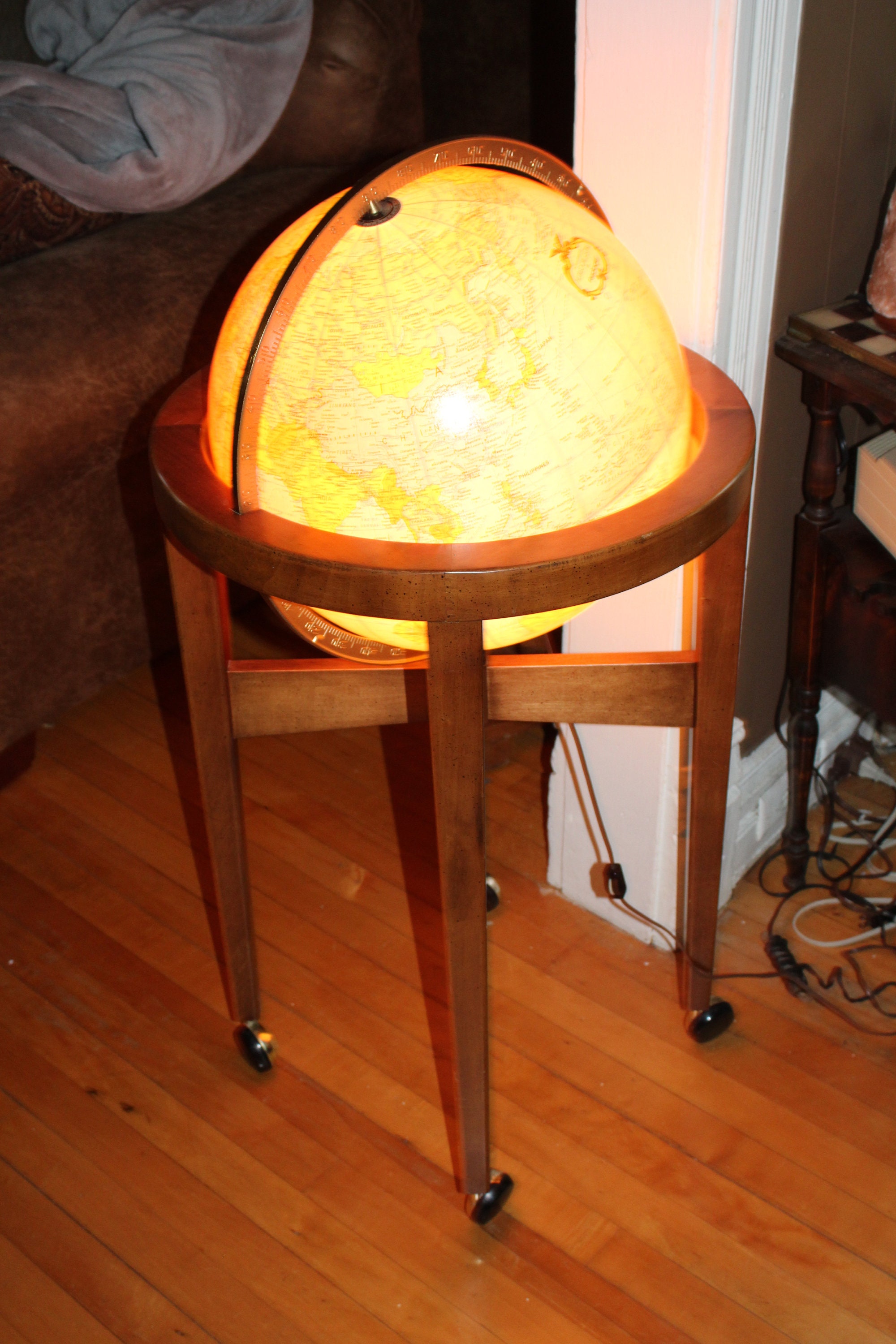 Vintage Mid Century Illuminated Standing World Globe Replogle Heirloom