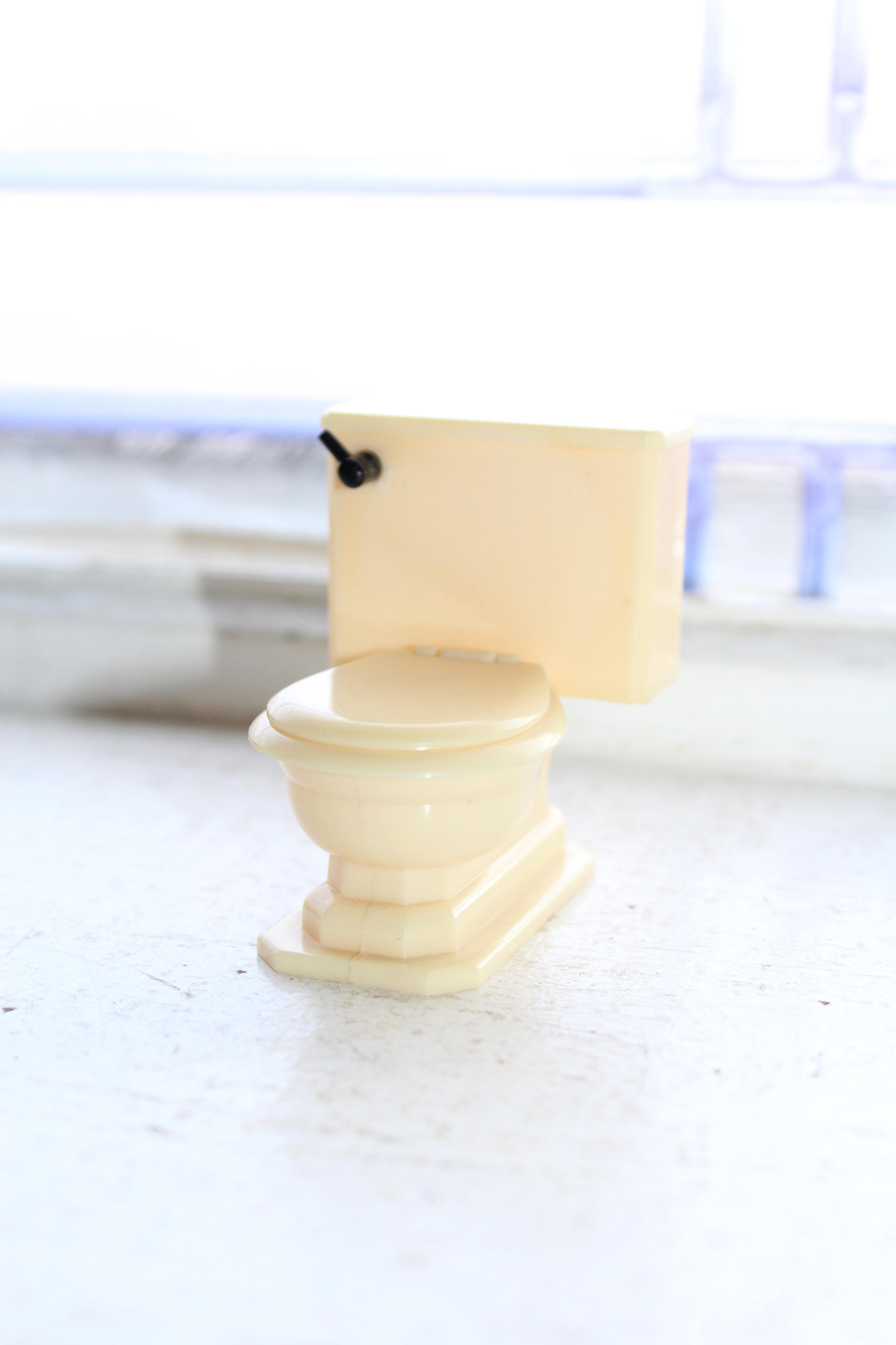 vintage renwal dollhouse furniture