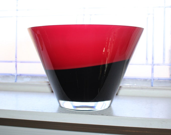 Large Art Glass Fruit Bowl Red and Black